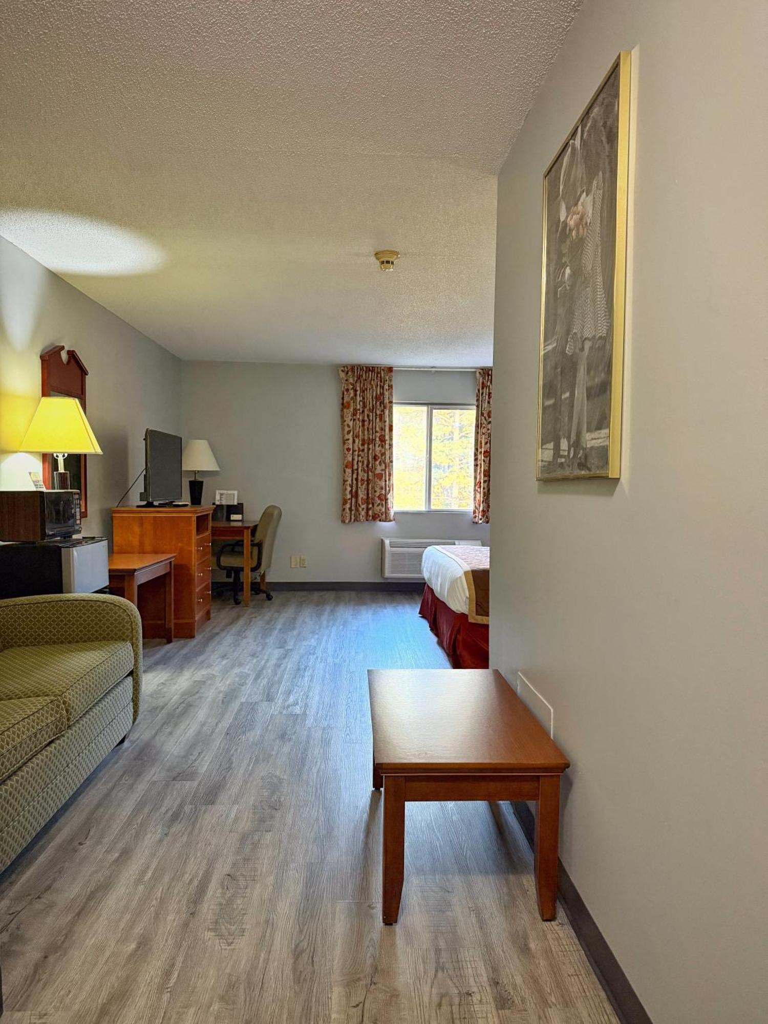 Lake Tree Inn & Suites Marion Eksteriør bilde