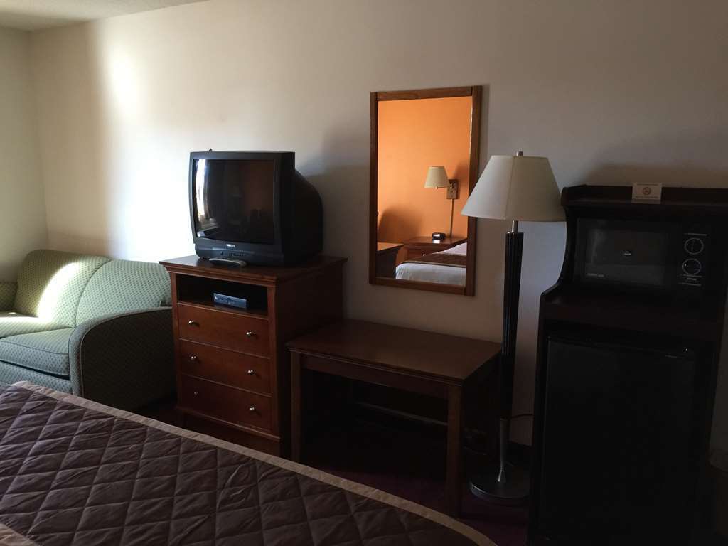 Lake Tree Inn & Suites Marion Rom bilde