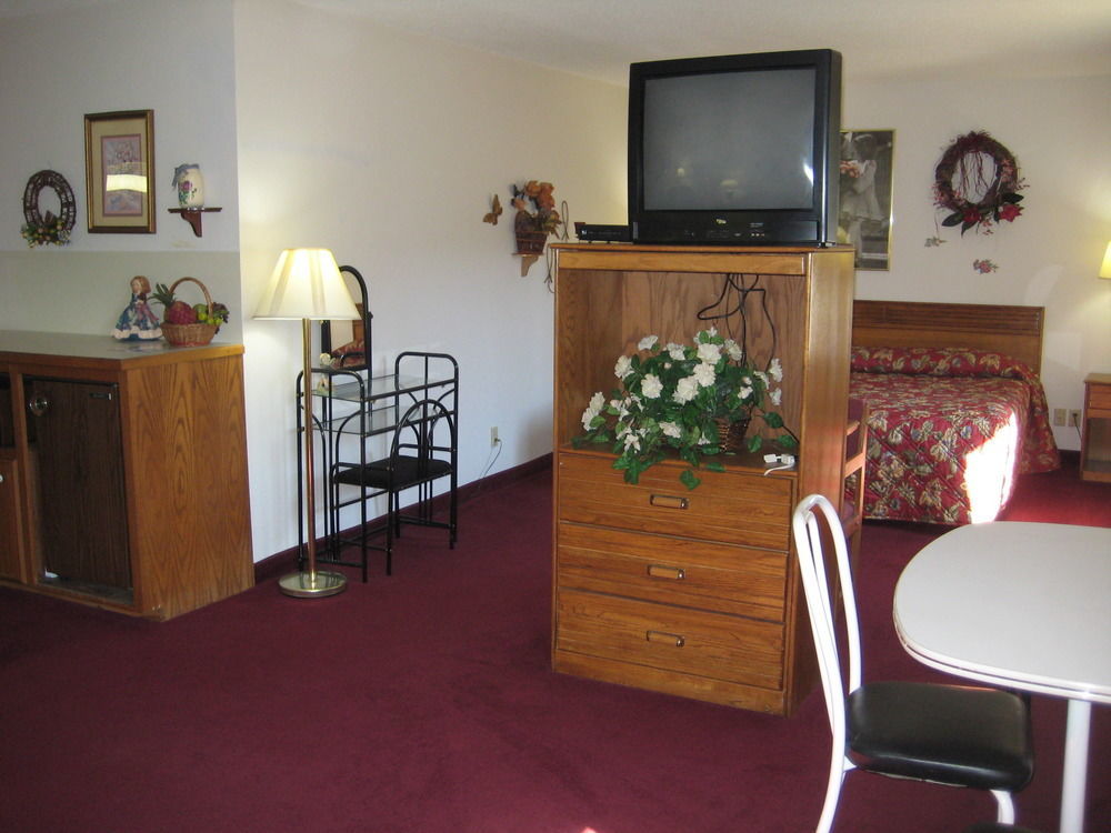 Lake Tree Inn & Suites Marion Eksteriør bilde